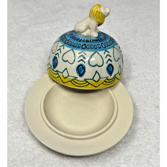 Vintage Lion Topped Domed-Lid Round Butter Dish Keeper Ceramic Blue/Yellow/Cream - Picture 4 of 5